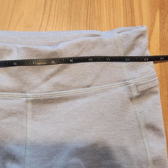 Women’s Nike Running size M Gray Dri-Fit Cropped Capri Leggings Zip Back Pocket - Picture 11 of 11